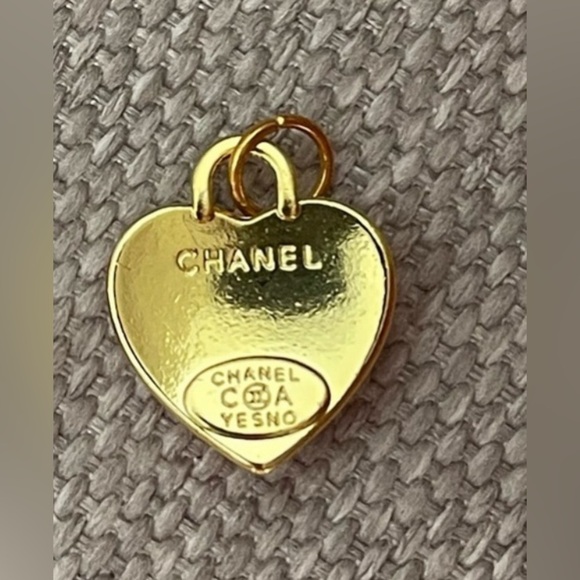 CC Pink Heart Zipper-Pull⭐️🩷 - Picture 2 of 3